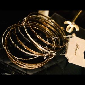 Set of bangle bracelets NWT